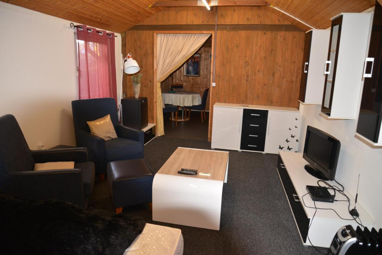 Gaestehaus Kevin Schult Berlijn Buitenkant foto